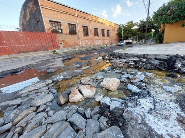 Calle reparada por Nenecho para ganar votos, ahora es intransitable - Nacionales - ABC Color