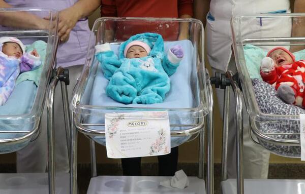 Clínicas: Trillizas recibieron alta médica tras 25 días de internación