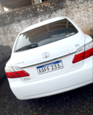 Bandidos roban automóvil estacionado mientras su dueño estaba trabajando - La Clave