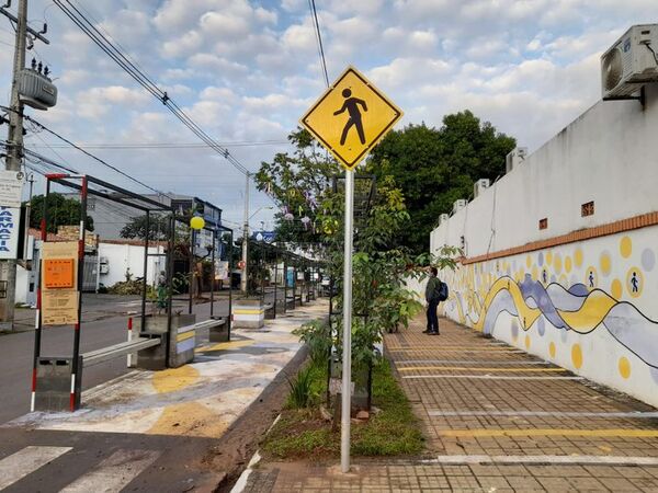 Paseo peatonal en Fernando: proyectistas justifican obra pese a cuestionamientos de automovilistas - Nacionales - ABC Color