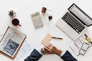 Precio versus Experiencia | Columnas | 5Días