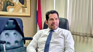 Juez decreta prisión preventiva para esposa de Aguacate