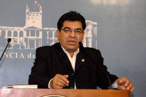 Senador justifica aprobación de ley que beneficia a exobreros de Itaipu