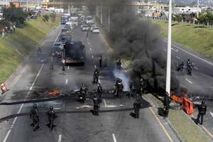 Protestas en Ecuador dejan pérdidas de 50 millones de dólares, según Gobierno - Mundo - ABC Color