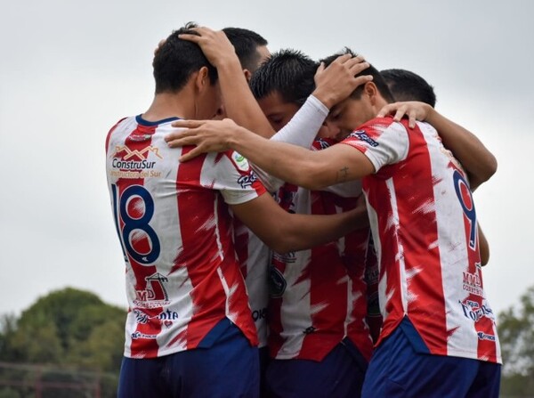 Primera C: Una victoria y un empate en el inicio del capítulo 7 - APF
