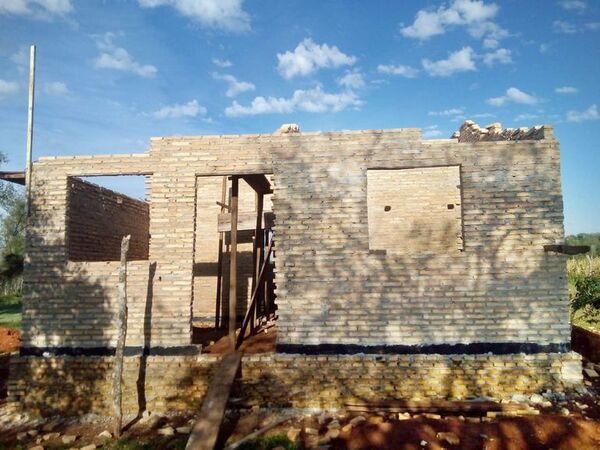 Denuncian abandono de construcción de viviendas sociales de Abaí - Nacionales - ABC Color