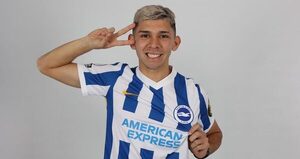 El mensaje de Nelson Haedo para Julio Enciso tras ser presentado en Brighton