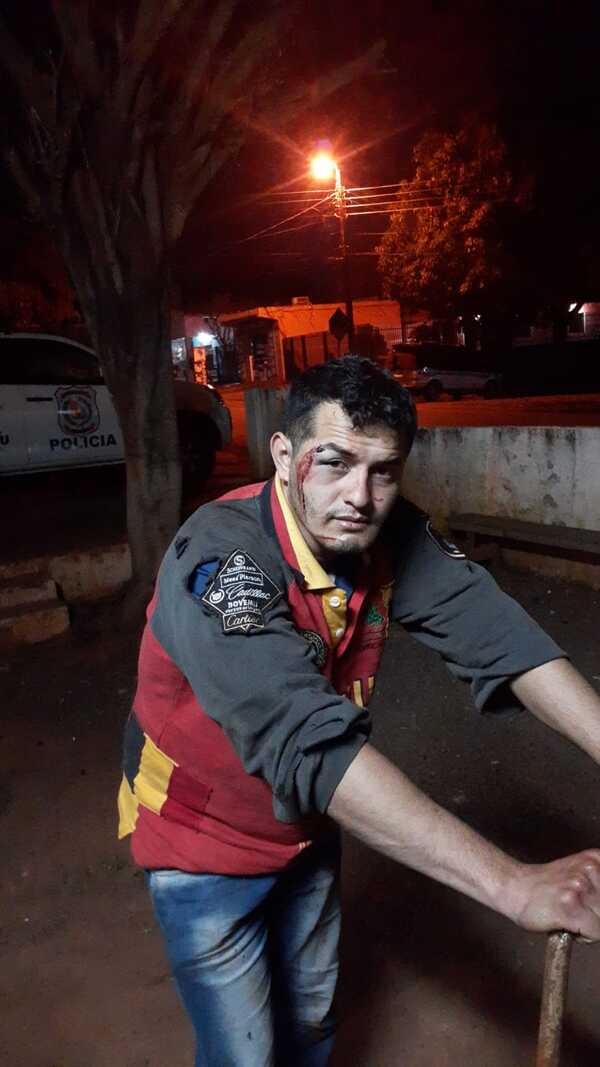 Adictos atacan brutalmente a vecinos que intentaban colocar caseta de seguridad - La Clave