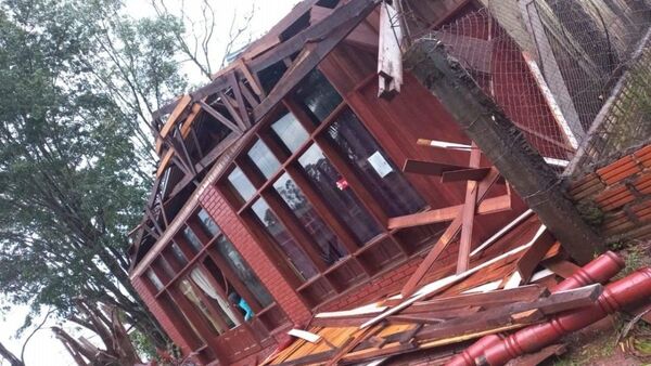 Temporal causa varios destrozos en Carlos Antonio López