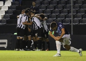 Libertad vence a Guaireña y seguirá cómodo en la punta - PARAGUAYPE.COM