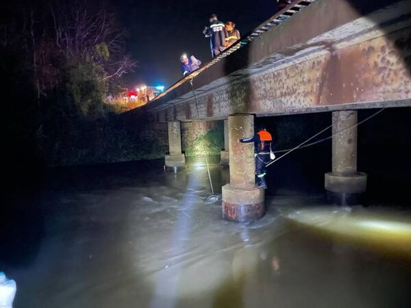 Naranjal de luto: dos jóvenes fallecieron tras accidente y caer al río Yñaro