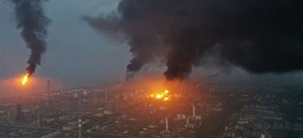 Un muerto en incendio en una planta química en Shanghái