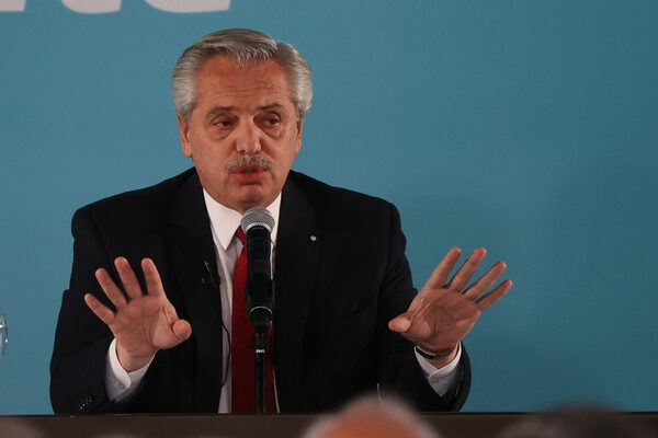Fernández dice que el Gobierno argentino "actuó rápidamente" con el avión retenido - MarketData