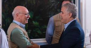 La Nación / El presidente de Colombia se reunió con misión de observadores de la OEA, encabezada por Loizaga