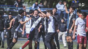 Olimpia logra otro título invicto en sus formativas