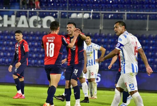 12 de Octubre vs. Cerro Porteño: el Ciclón no se baja de la pelea - Fútbol - ABC Color