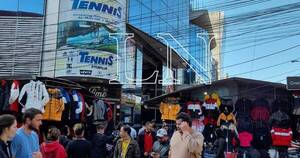 La Nación / Corpus Christi trajo a muchos turistas al centro comercial de Ciudad del Este
