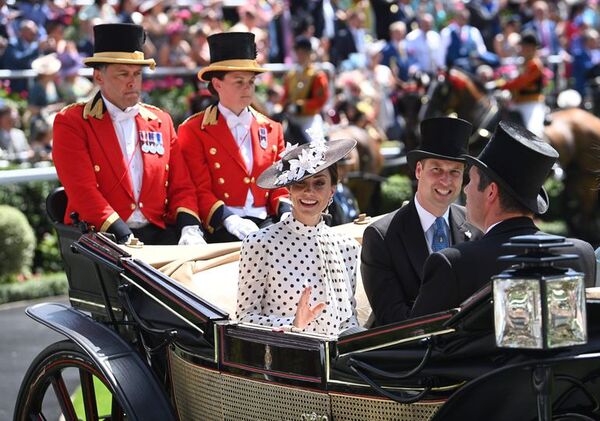 Kate emula vestido de Lady Di y brilla en el Royal Ascot - Gente - ABC Color