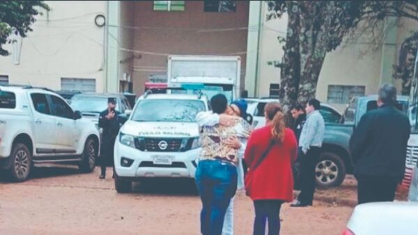 Enfermera fue a trabajar al hospital y encontró muerto a su hijo