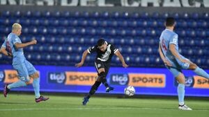 Olimpia, por mantener el ritmo ante Resistencia