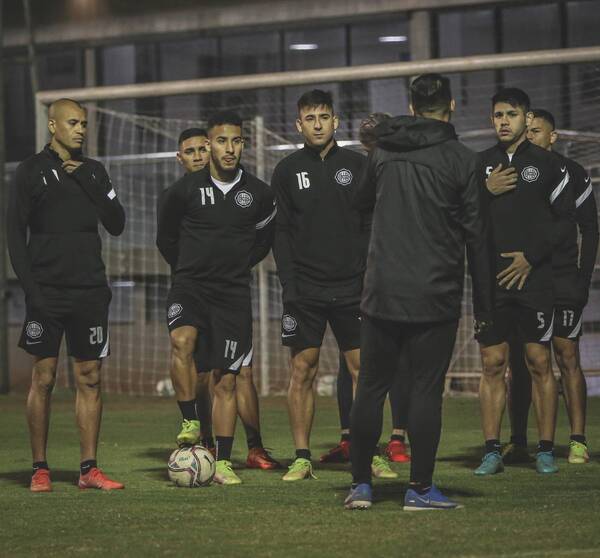 Crónica / Mirá los convocados por Julio César Cáceres para el partido ante Resistencia