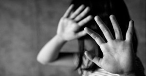 20 años de cárcel para hombre que abusó de su hijastra de 12 años