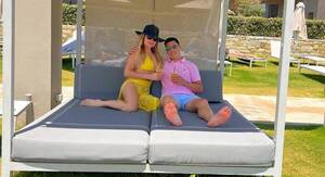 Crónica / [GALERÍA] Blas Riveros le llevó a Grecia a Dahiana y habla de una nueva vida