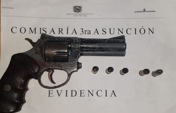Asaltó, robó, disparó a policías y quedó detenido - Policiales - ABC Color