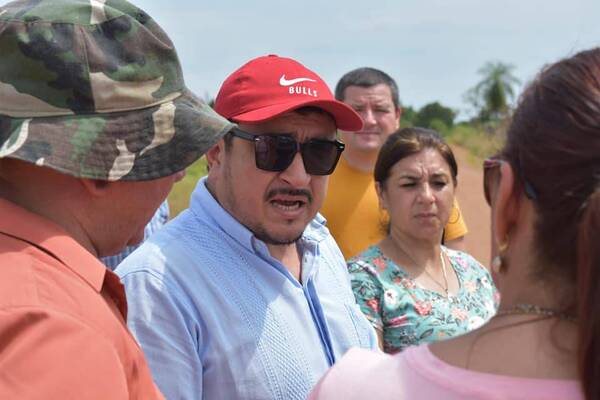 Denuncian que intendente de Caapucú no rinde cuentas sobre uso de fondos | 1000 Noticias