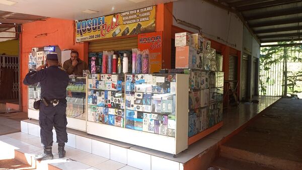 Hurtan más de 25 celulares y otros objetos de un local en el circuito comercial de Encarnación