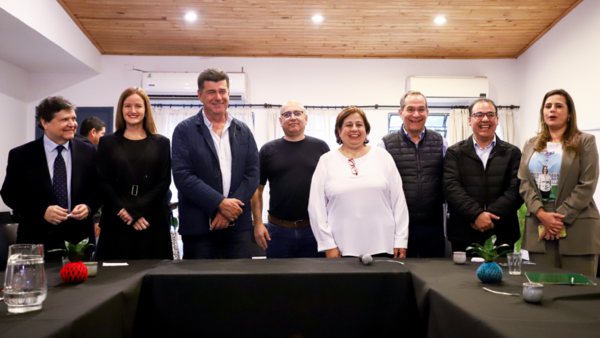 "Unión histórica para salvar a la República" - El Independiente