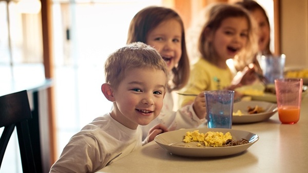 Diario HOY | Cuál es la diferencia en la alimentación entre un niño obeso y uno “saludable”