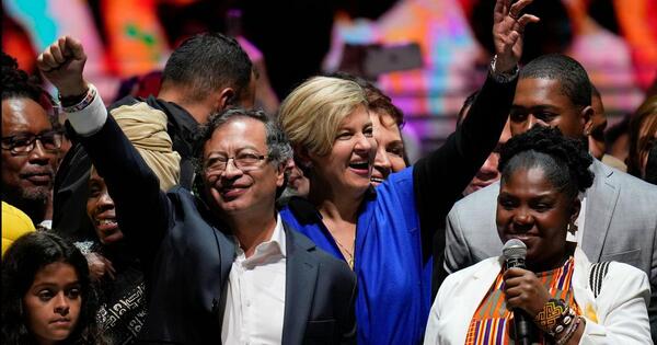 El izquierdista Gustavo Petro es nuevo presidente de Colombia