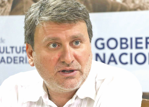 Combustible a 10.000 para que Lichi contrate operadores por 48.600 millones en Petropar
