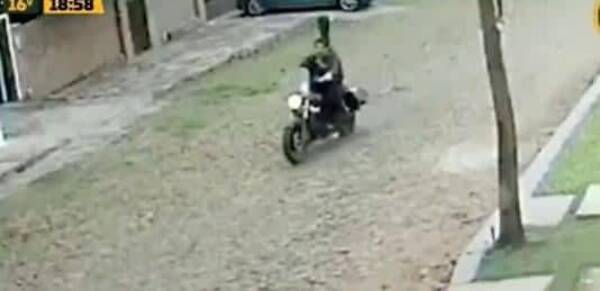 Buscan a feminicida que mató a balazos a su ex pareja en Ñemby