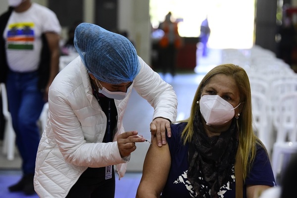 Borba insta a la vacunación contra el covid y la influenza | OnLivePy