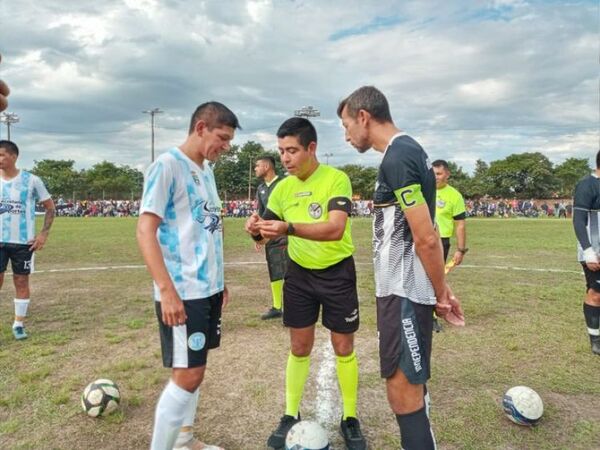 Empate en la primera final de la Liga Concepcionera de fútbol