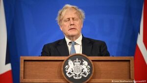 El primer ministro británico, operado por sinusitis