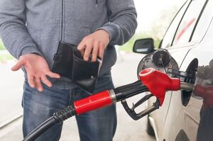 Gasolineras ya cobran nuevo precio de los combustibles y camioneros se movilizan - MarketData