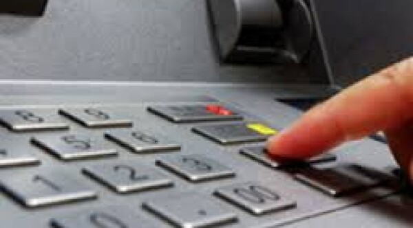 Diario HOY | Le depositaron US$ 200 mil por error y renunció al trabajo
