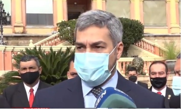 Tiene que andar a pie: El presidente de la República dice que también está cansado de la suba del combustible - ADN Digital