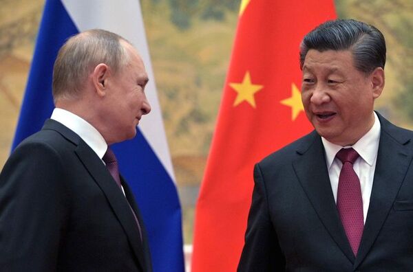 China “tiende la mano” a Rusia y eleva sus compras de petróleo ruso - Mundo - ABC Color