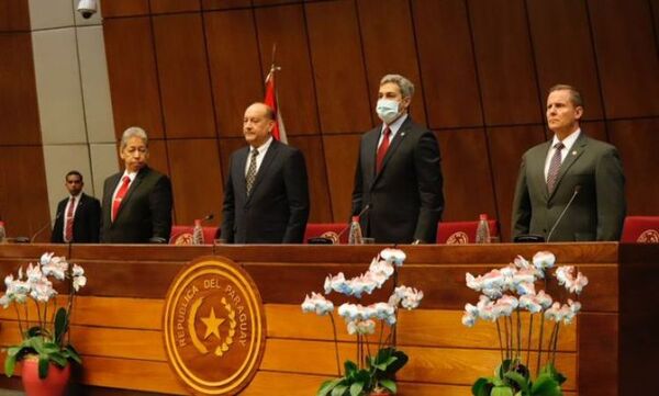 Autoridades de los tres Poderes del Estado conmemoraron el 30 aniversario de la Jura de la Constitución