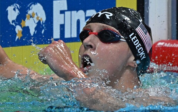 Diario HOY | Ledecky triunfa en los 1500 libres y conquista su 17.º título mundial