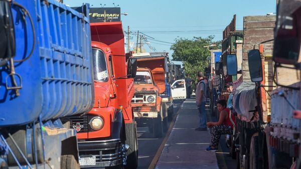 Camioneros desactivan movilizaciones para evaluar propuesta del Ejecutivo