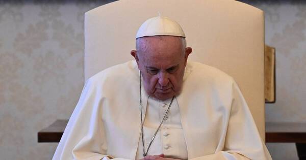 La Nación / Nueva agenda del papa Francisco enciende las especulaciones de una posible renuncia