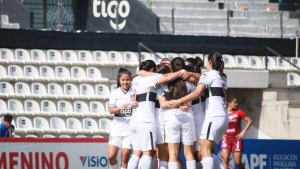 Olimpia y un ajustado triunfo en fútbol femenino