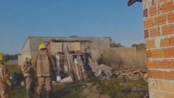 Quemó su casa: dijo que estaba llena de fantasmas