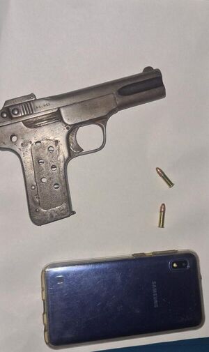 Capturan a supuesto motochorro de solo 17 años  - Policiales - ABC Color