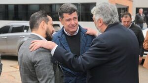 Efraín Alegre dice que apoderados de ANR actúan por temor a caída en 2023